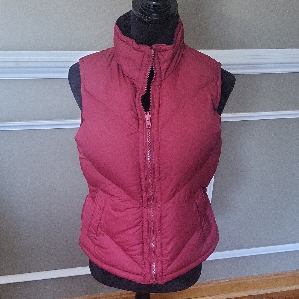 Big Chill Women's Burgundy & Black Reversible Puffer Vest Size Small
